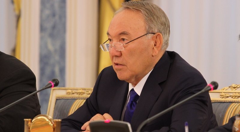 Поужаться и пережить кризис: Назарбаев обозначил антикризисные меры для Казахстана 