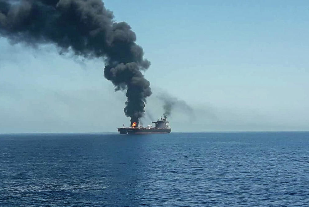 США обвинили Иран в нападении на нефтяные танкеры в Оманском заливе
