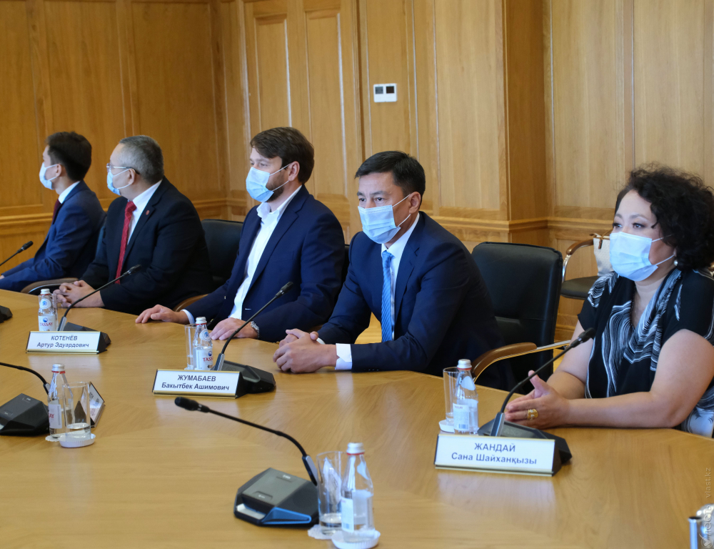 Amanat и НПК произвели ротацию ряда своих депутатов в маслихате Алматы