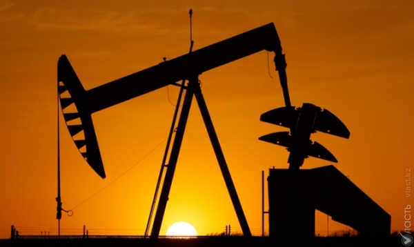 Стоимость нефти марки Brent в среду упала ниже отметки 50 долларов