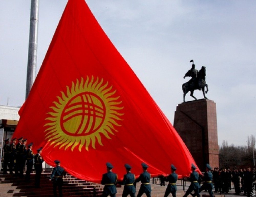 Восемь человек претендует на пост президента Кыргызстана