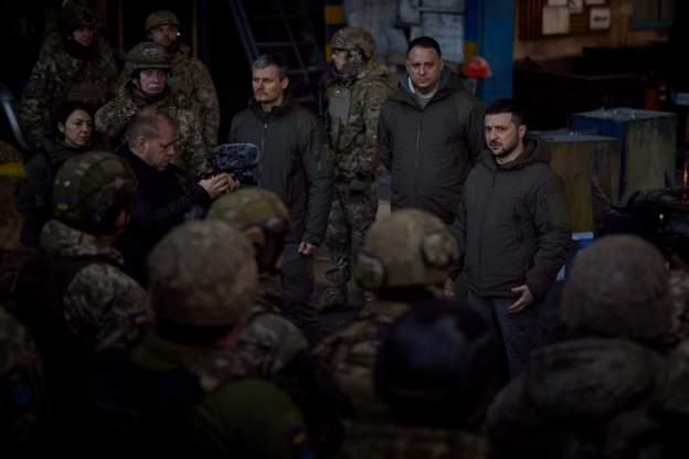 Владимир Зеленский посетил Бахмут в Донецкой области