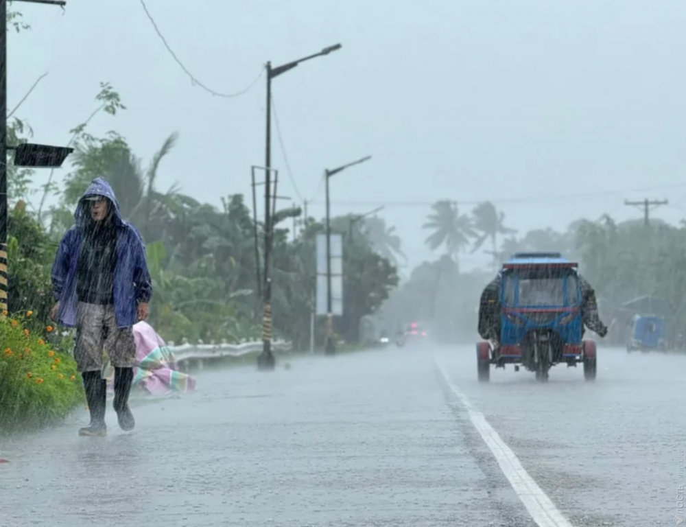 В Китае готовятся эвакуировать сотни тысяч человек из-за надвигающегося шторма