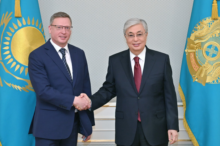 Токаев обсудил с губернатором Омской области РФ межрегиональное сотрудничество 