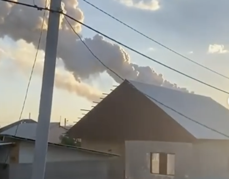 Дым в Таразе вызвал выброс на заводе минеральных удобрений 