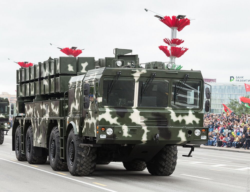 Беларусь планирует оснастить свой ракетный комплекс ядерными боеголовками