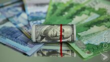 Доллар торгуется на бирже по 522,1 тенге