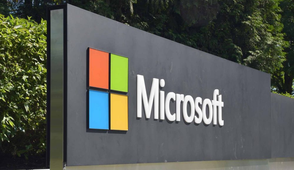 Выручка Microsoft выросла до $100 млрд