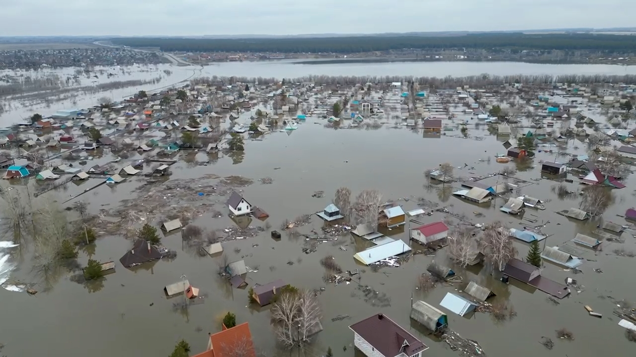 Паводки в Костанае: «Наш дом ушел под воду до крыши»