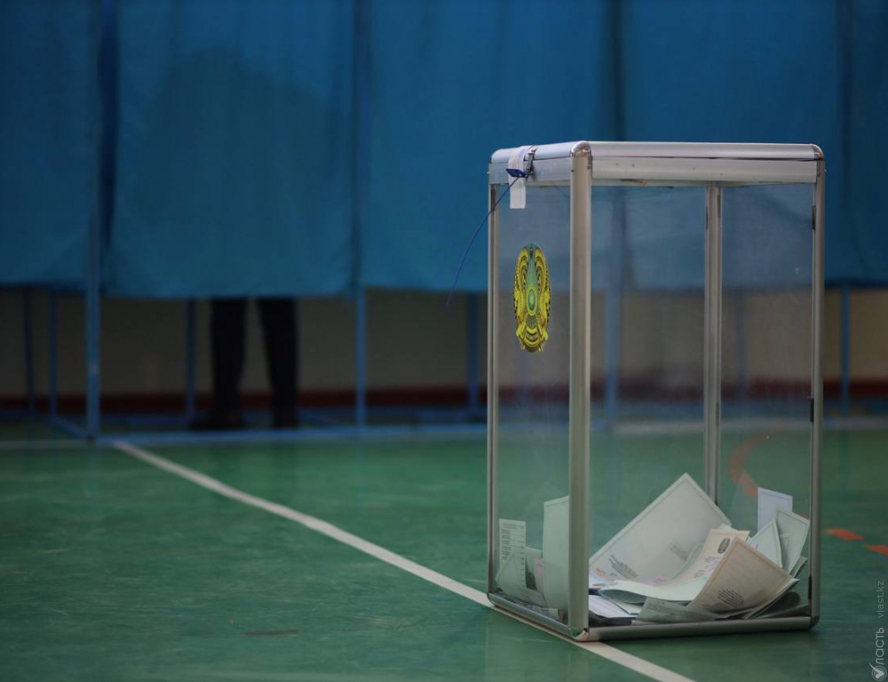 Явка казахстанцев на выборы на 12:00 составила 30,65%