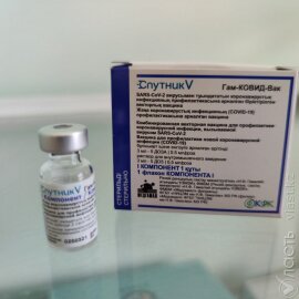 В Алматы первую дозу вакцины от коронавируса получило 15% населения 