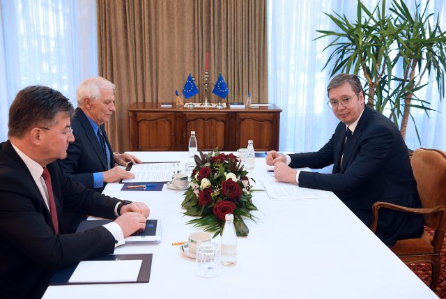Сербия и Косово достигли договоренностей по нескольким пунктам плана урегулирования конфликта