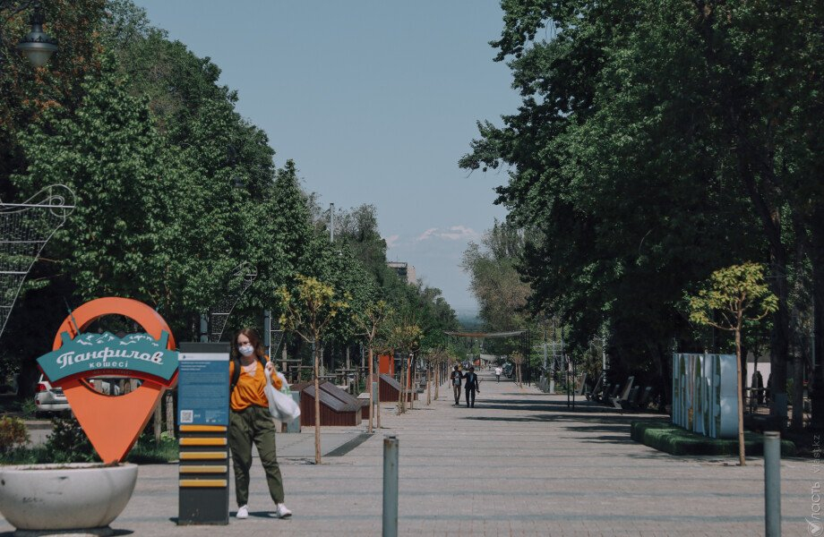 Определен квадрат улиц Алматы, которые сделают пешеходными по выходным 