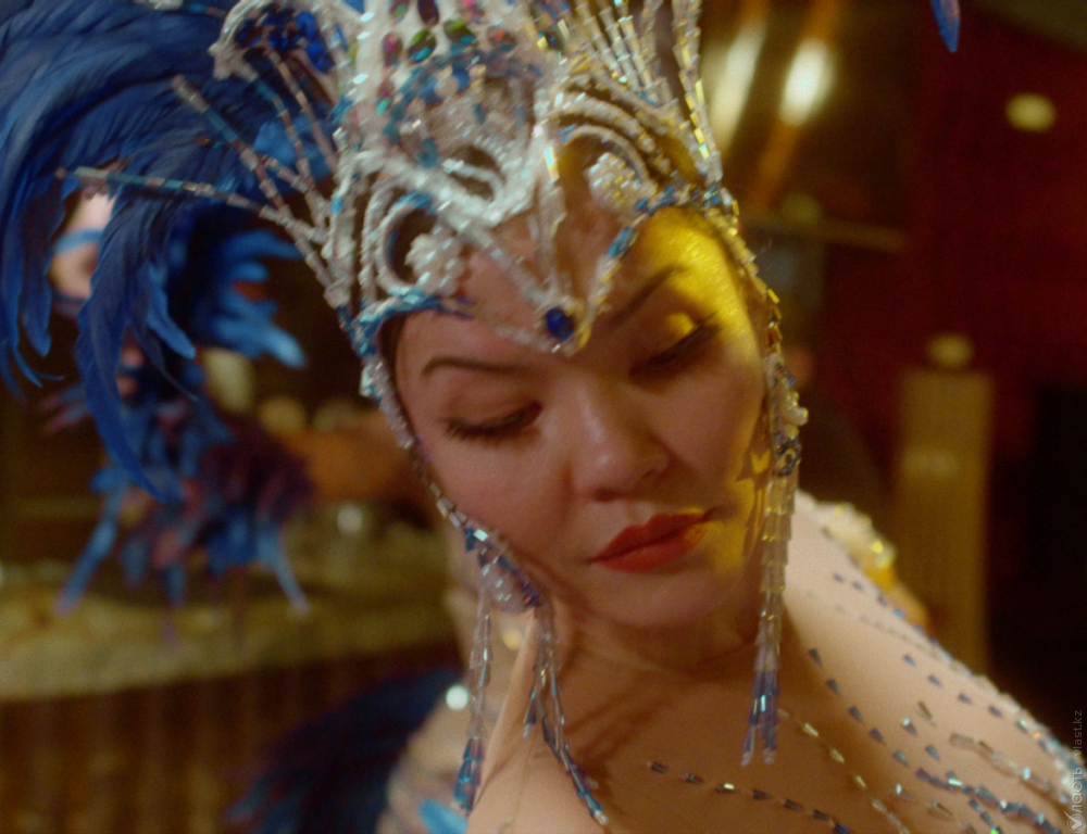 Франция порно видео Матадан жасалған юбка үшін тоқылған кеудеше