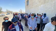 В Жанаозене к бастующим водителям и грузчикам присоединились дворники