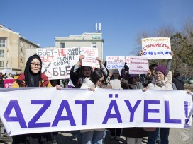 В Астане прошел митинг против насилия в отношении женщин