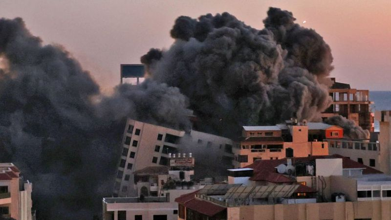 ХАМАС выпустил по Израилю более 130 ракет 