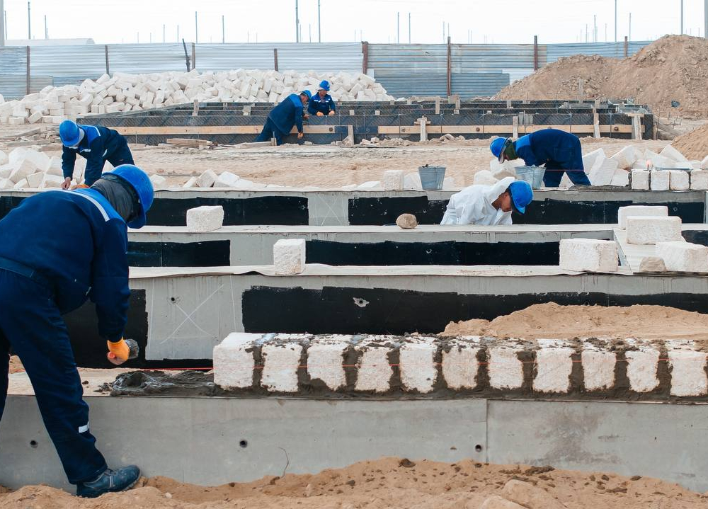 
Строительство жилья для пострадавших от паводков на западе Казахстана идет медленно – Шарлапаев