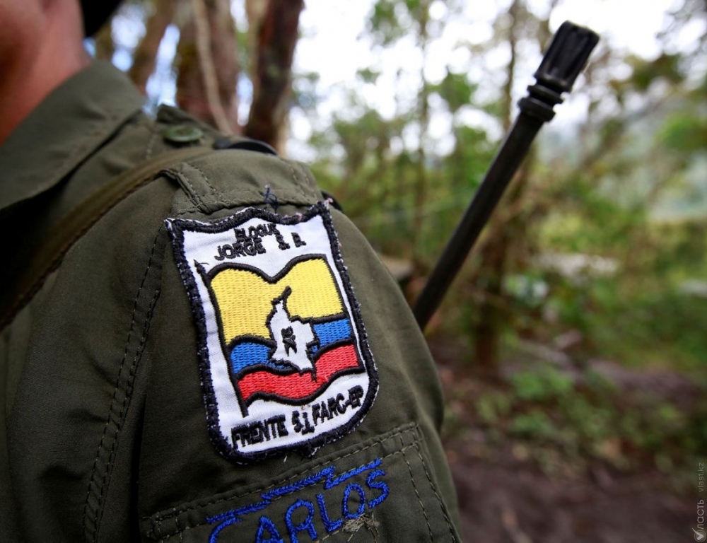 Власти Колумбии заключили мир с повстанцами из FARC