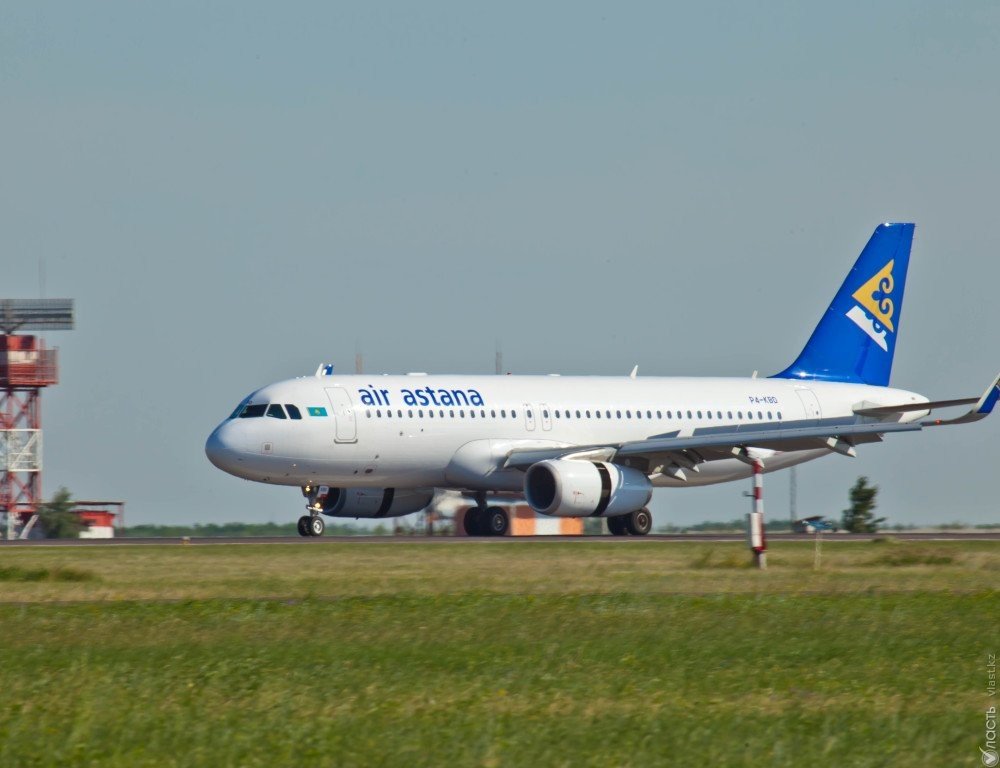 Самолет компании Air Astana вернулся в аэропорт Алматы по техническим причинам