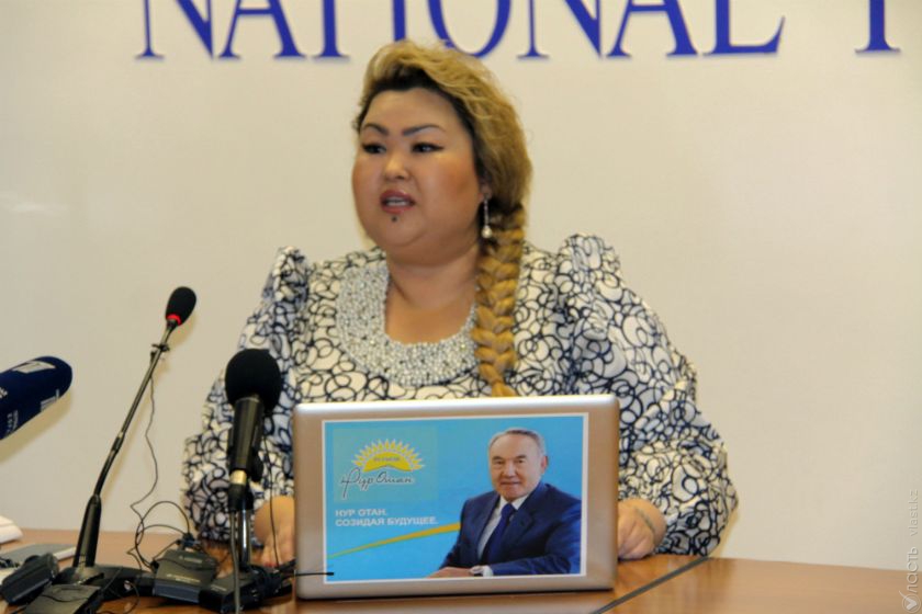 Сыздыкова просит президента разобраться с ее исключением из партии Нур Отан