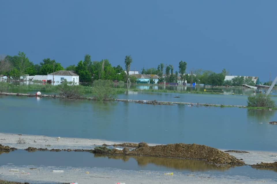 Токаев поручил правительству оказать матпомощь жителям затопленных поселков Туркестанской области
