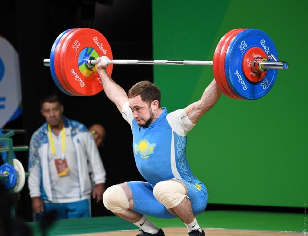 Казахстанскому тяжелоатлету Денису Уланову вручили бронзовую медаль Олимпиады-2016