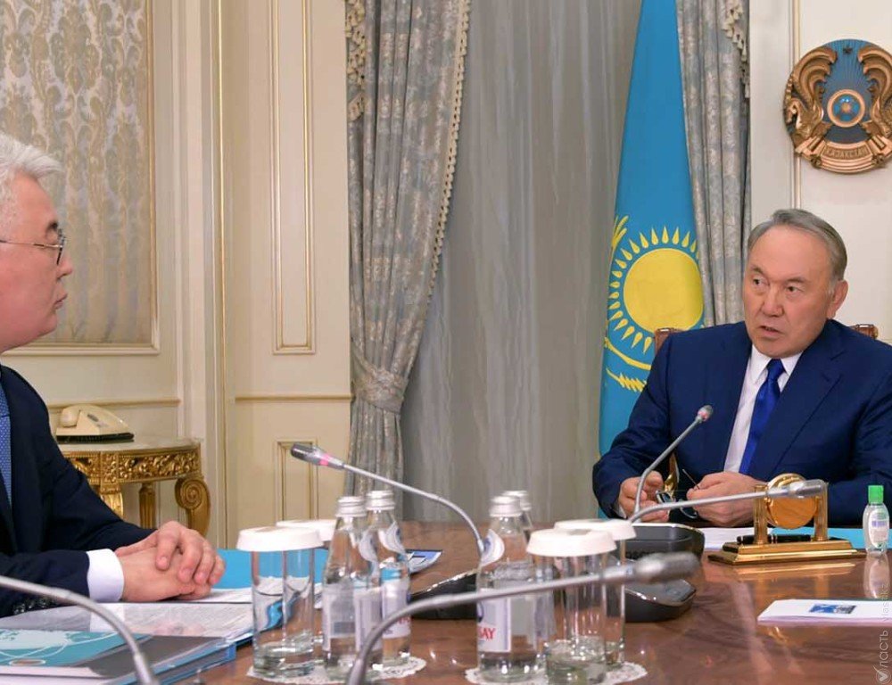 Назарбаев напомнил Атамкулову об основных задачах его министерства