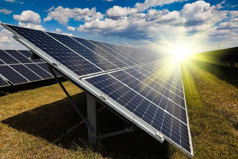 Солнечную электростанцию на 100 МВт ввели в эксплуатацию в Алматинской области