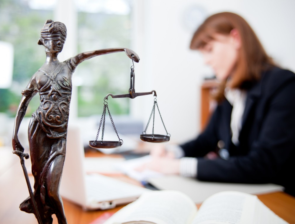 Конституционный совет нашел много противоречий и недочетов в законе по вопросам адвокатской деятельности