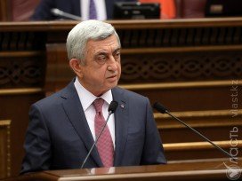 Назарбаев поздравил Саргсяна с назначением на пост премьера Армении