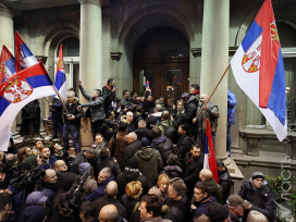 В Сербии проходят протесты после парламентских выборов 