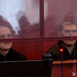 Суд продлил сроки заключения солдатам-срочникам, осужденным по делу о взрывах в воинской части в Жамбылской области