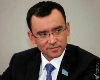 Вступление Казахстана в ЕАЭС не изменит многовекторной внешней политики страны &mdash; депутат
