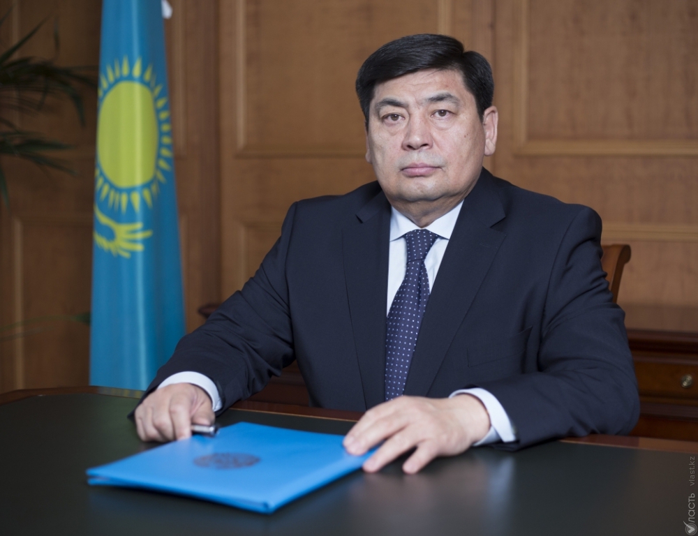 Сенатор Тусупбеков стал членом комитета по законодательству