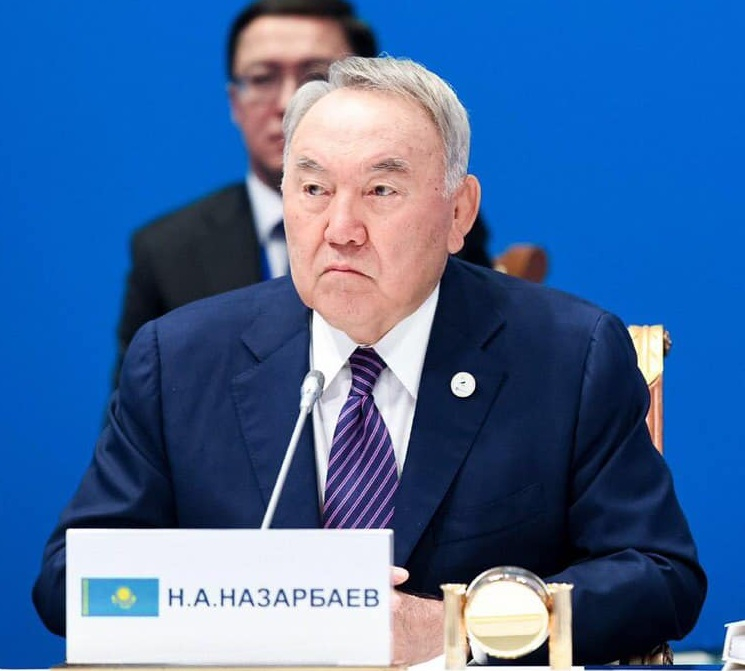 «Выжать много положительного» из Назарбаева для ЕАЭС предлагает Лукашенко