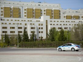 Бокаев отказался от участия в заседании рабочей группы по утильсбору после требования сдать телефон 
