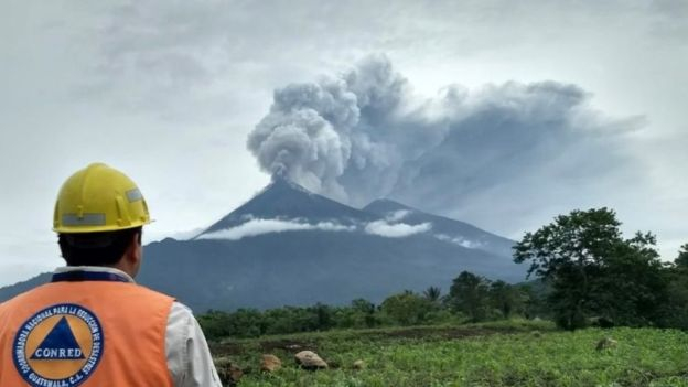 Из-за извержения вулкана в Гватемале могут быть разрушены три района