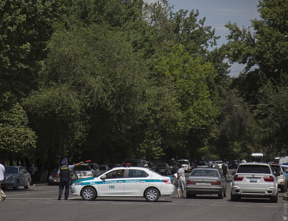 В ДВД рассказали о погибших в перестрелках в Алматы полицейских 