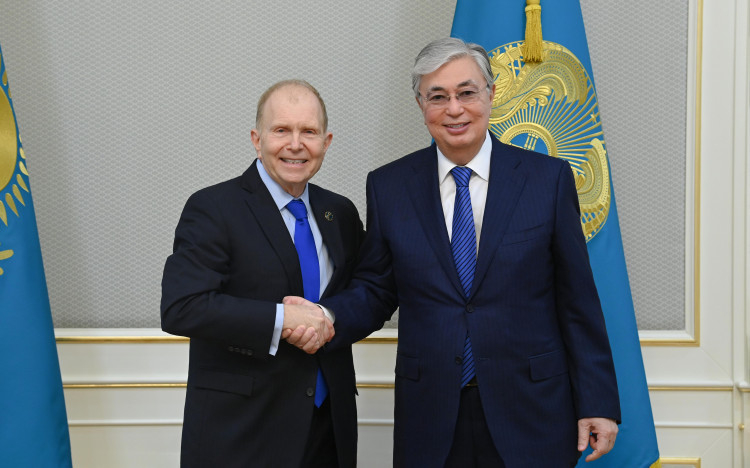 Казахстан твердо настроен расширять конструктивное сотрудничество с США, заявил Токаев 