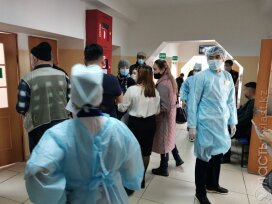 Почти 700 тысяч человек получили первую дозу вакцины от коронавируса в Казахстане 