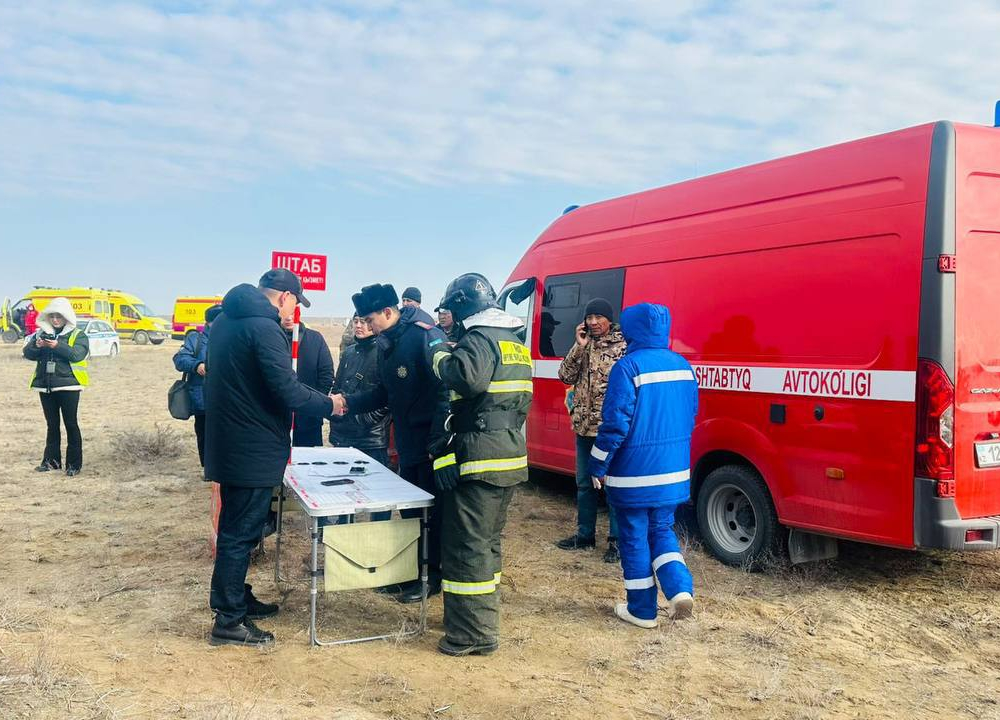 Спецкомиссия не подтверждает и не опровергает никаких версий о причинах крушения самолета под Актау 