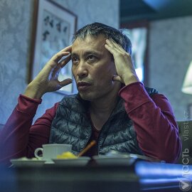 Режиссер Ермек Турсунов заявил, что покинул Казахстан из-за давления 