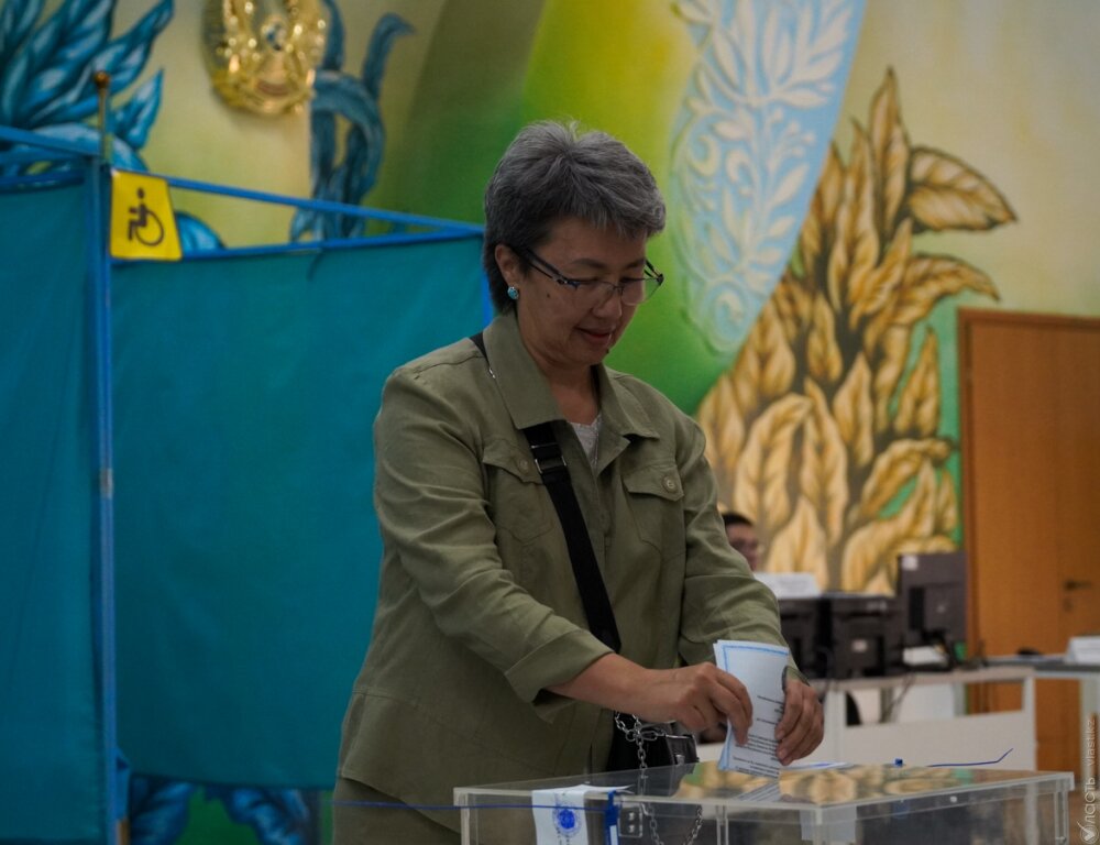 Почти 29% населения Казахстана уже проголосовали на референдуме 