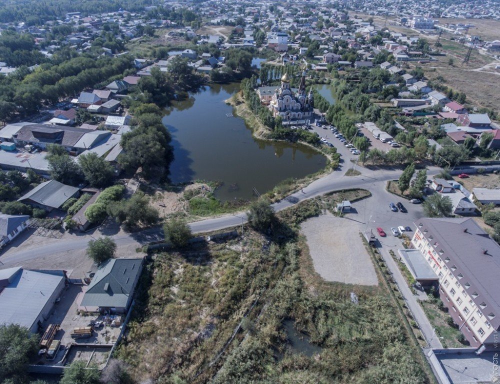 Очистку дна озера Карасу в Алматы завершат в сентябре