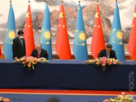 Казахстан и Китай подписали соглашение о безвизовом режиме между странами