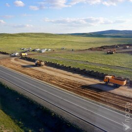 Казахстану не хватает битума для строительства дорог