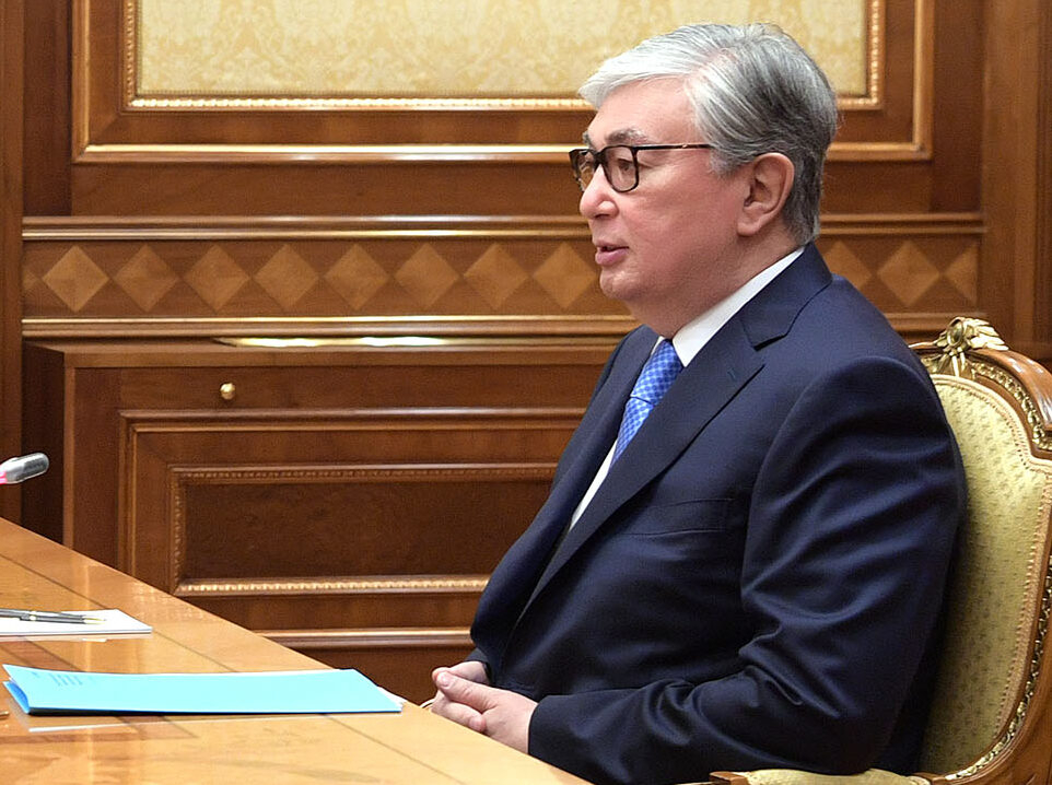 Токаев надеется на скорейшую нормализацию обстановки в Кыргызстане