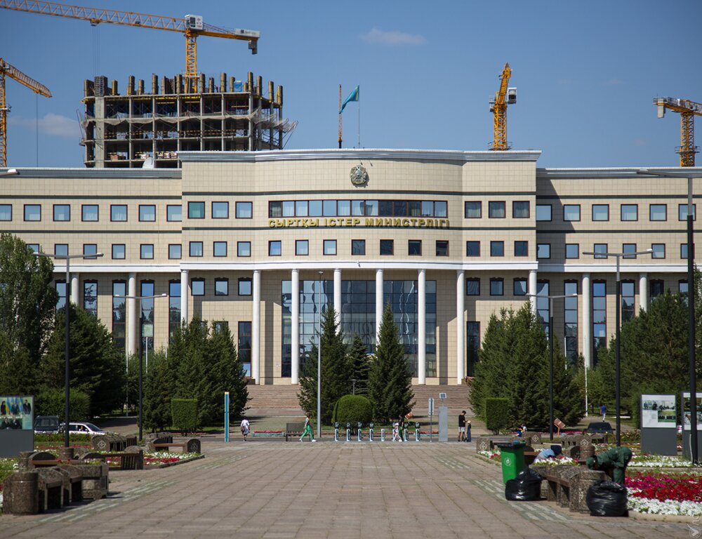 Главы МИД Казахстана и Украины провели телефонный разговор