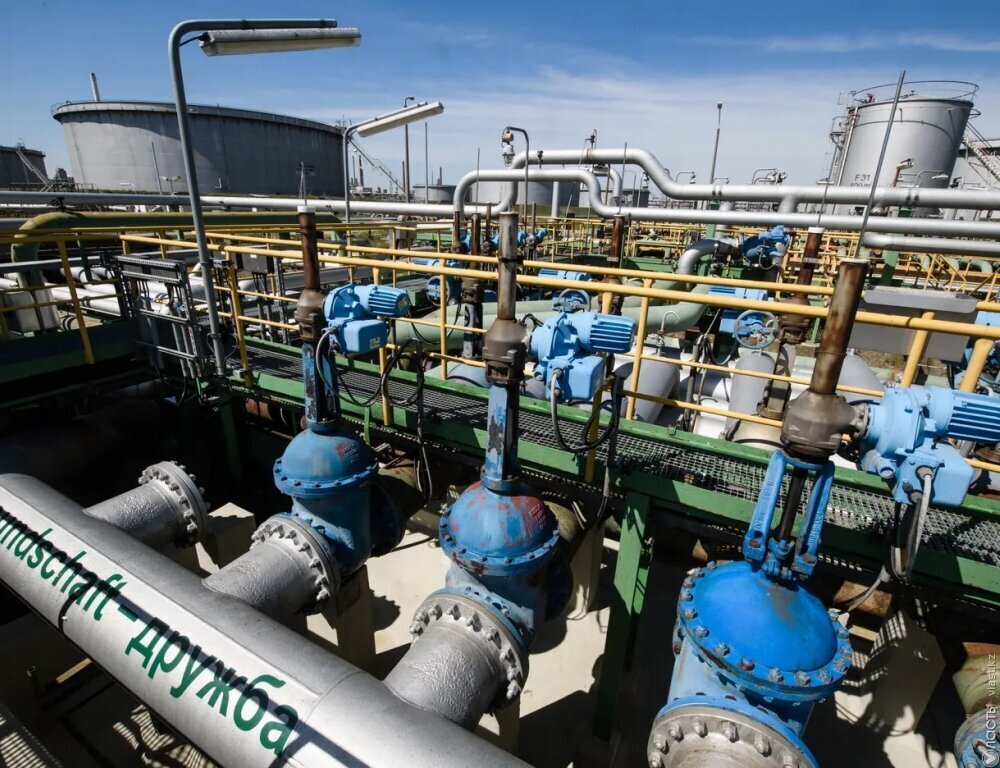 Казахстан увеличит поставки нефти в Германию в 2026 году